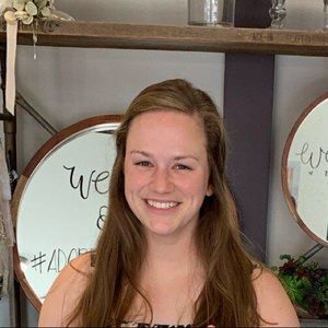 Meet your Posher, Abigail